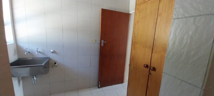 3 Bedroom Property for Sale in Loevenstein Western Cape